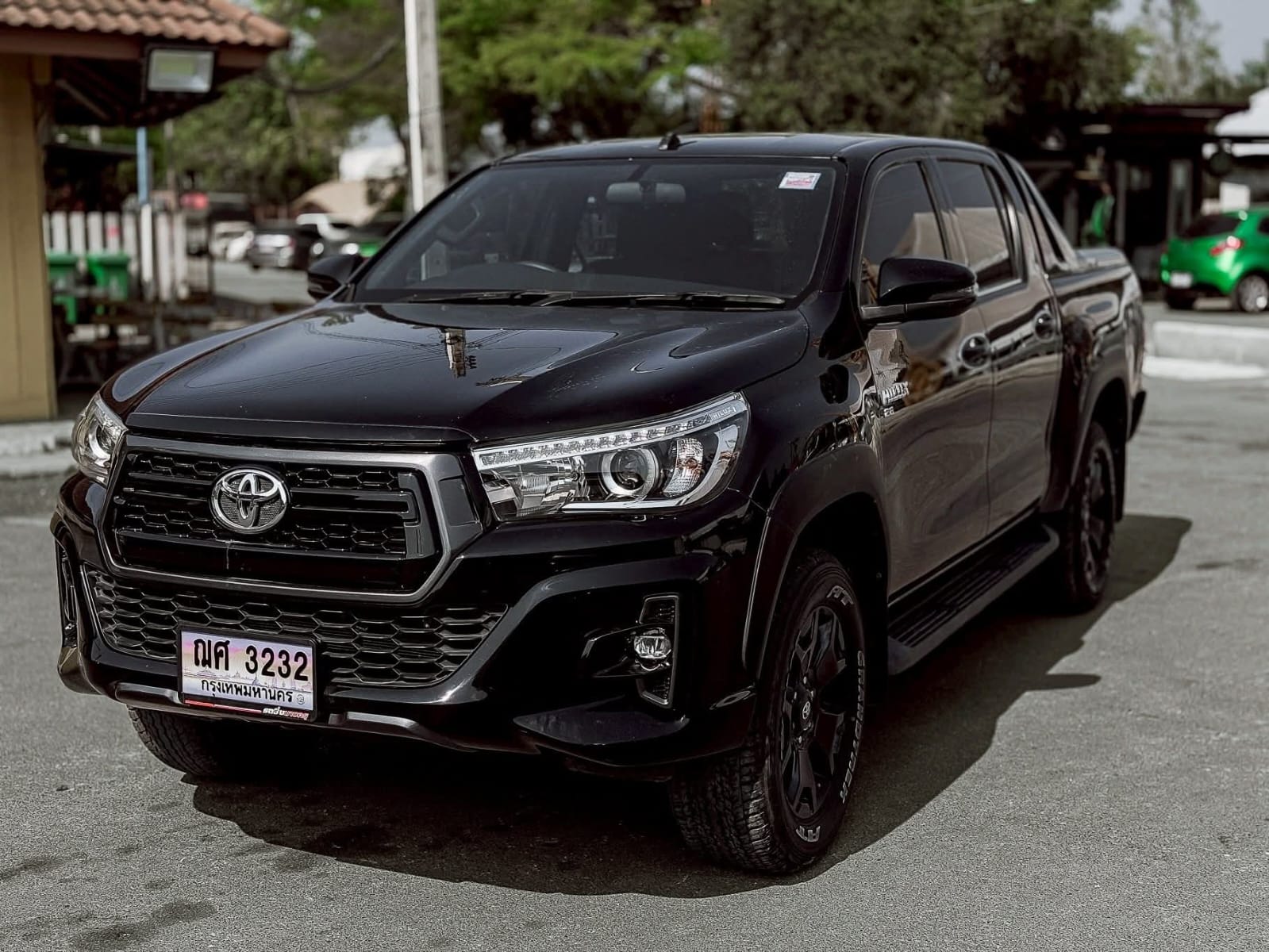 Car image 2